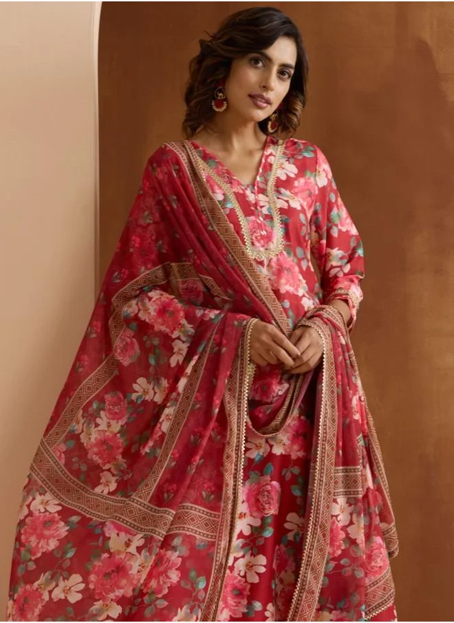 آي شين Red Women Red Polyester Kurta Set with Embroidered pattern Tunic and Palazzo features a Round neckline and Three-Fourth Sleeve secured with Elastic closure and styled in Straight Fit ideal for Festive moments — a must-have for your statement wardrobe.