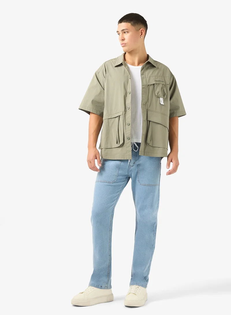 Straight fit with drawstring