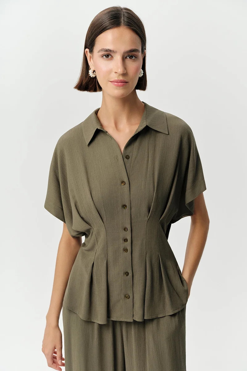 Exquise Shirt Collar, Waist-Fitting Buttoned Regular Krinkle Khaki Shirt