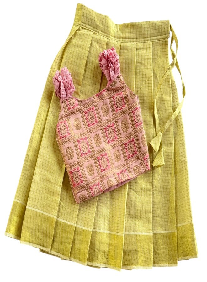 Picksparrow فستان باتو بافاداي/لينغا تشولي/فستان عرقي تقليدي من بيكسبارو للبنات الصغيرات (وردي، بنقشة مربعات) (وردي، من 0 إلى 3 أشهر) - Image 1