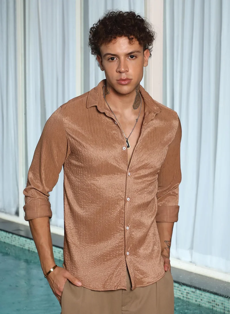 Campus Sutra Men's Camel Beige Solid Creased Shirt For Casual Wear | Spread Collar | Long Sleeve | Button Closure | Shirt Crafted With Comfort Fit For Everyday Wear