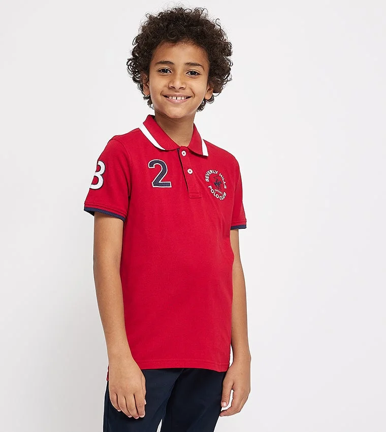 بيفرلي هيلز بولو كلوب تيشيرت بولو بتطريز وحواف متباينة