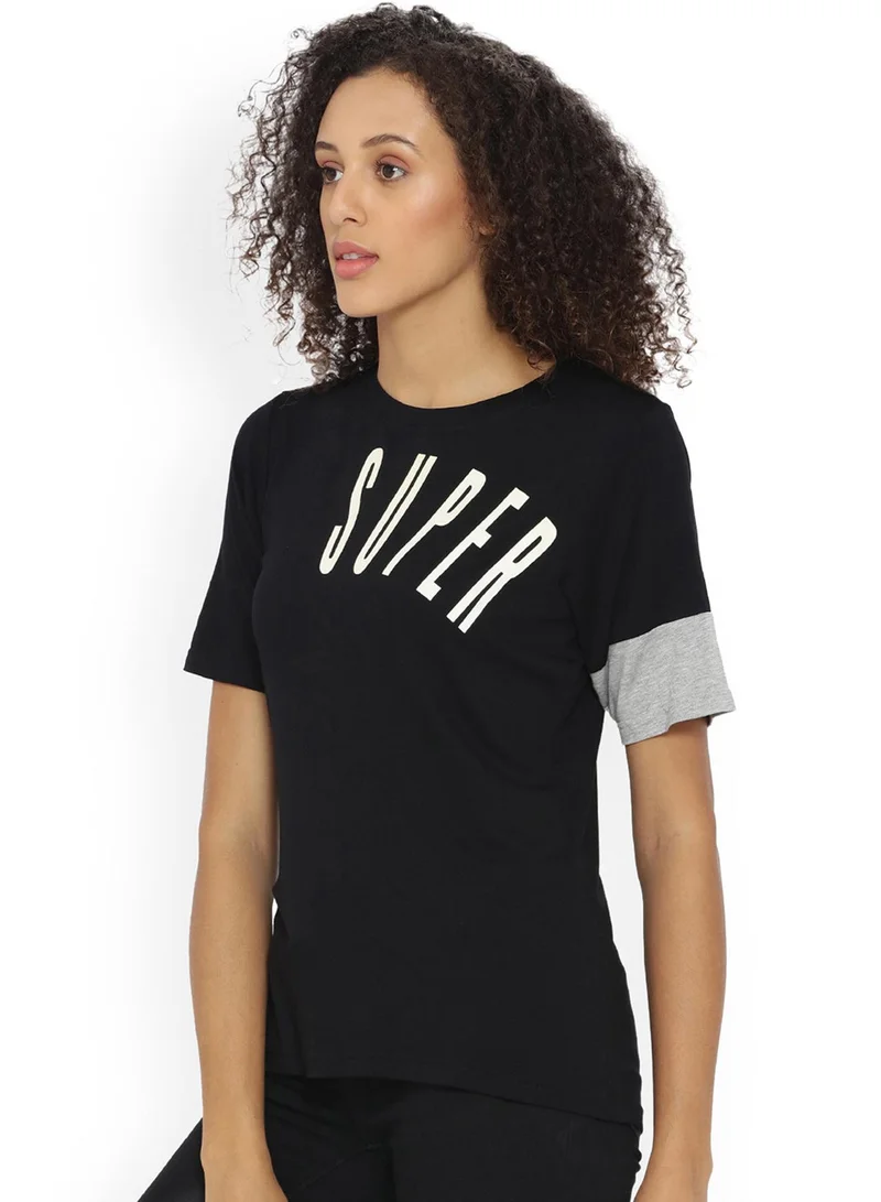 كامبوس سوترا بلوزة نسائية سوداء بحجر العقيق بتصميم غير متماثل وطبعة فائقة