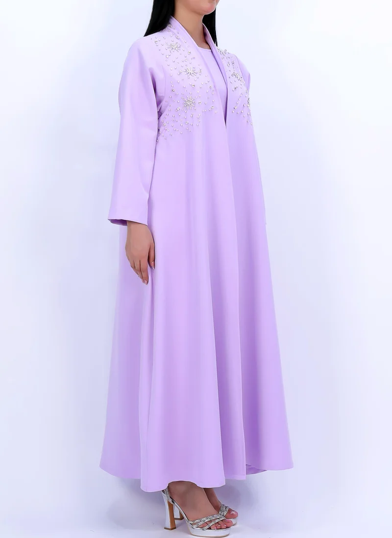 ان لاف Two piece dress made from Barbie crepe fabric, adorned with delicate pearl embroidery.