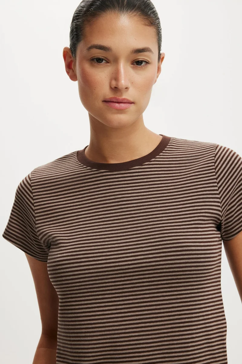 كوتون اون تي شيرت التسعينات