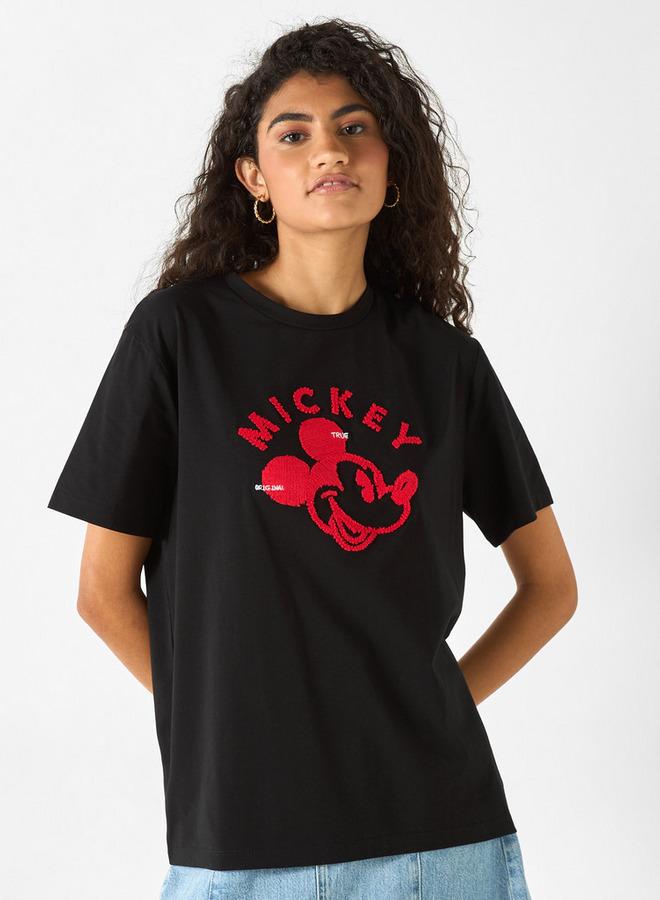 اس بي كاركترز تيشيرت بياقة ضيّقة وأكمام قصيرة وطبعات - Image 1