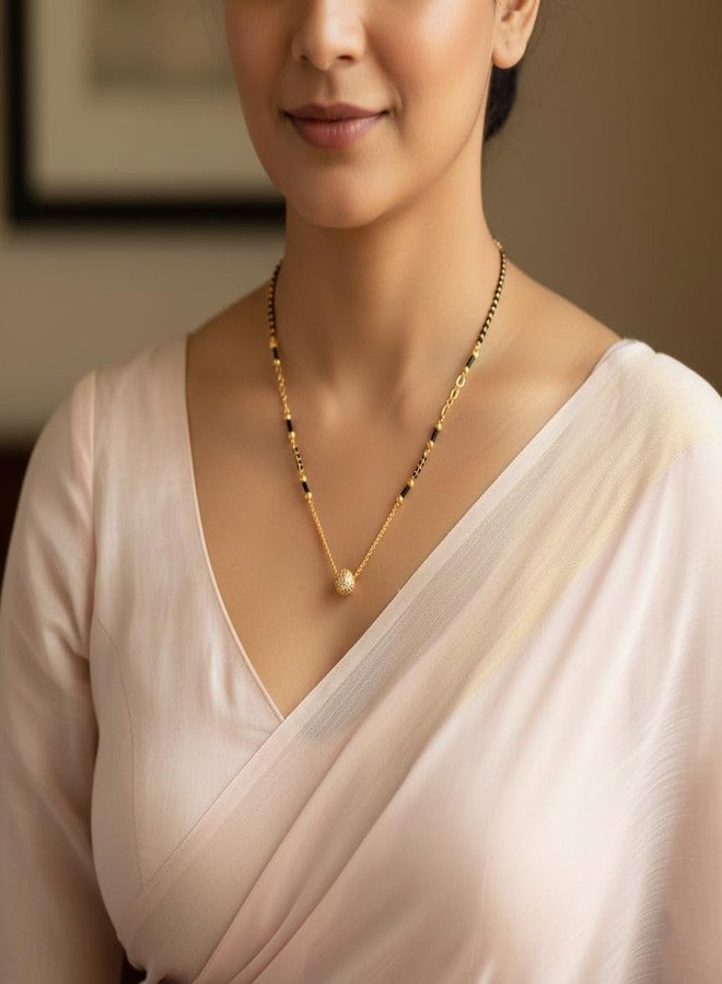 Cart Log مانجالسوترا بتصميم أنيق من كارت لوج | سلسلة أحادية الطبقة | قلادة مطلية بالذهب خفيفة الوزن | تصميم عصري مناسب للمكتب | خرز تقليدي - Image 4