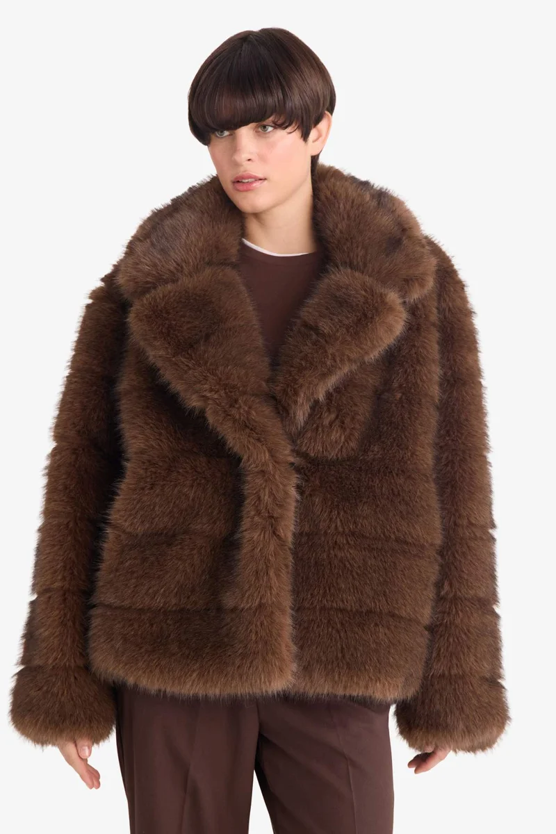 ديفاكتو Regular Fit Fur Faux Fur