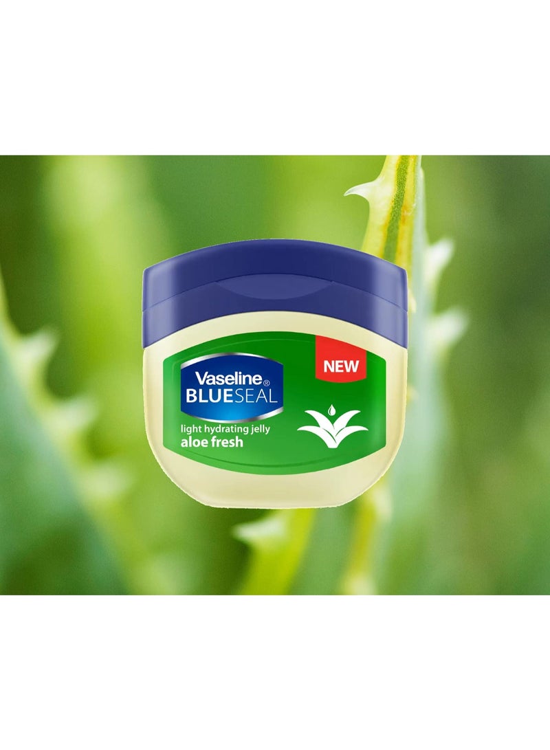 فازلين بلو سيل بتروليوم لايت مرطب جيلي 3.4 أونصة (100 مل) مع خلاصة الصبار المنعشة (عبوة من 4 قطع) - Image 3