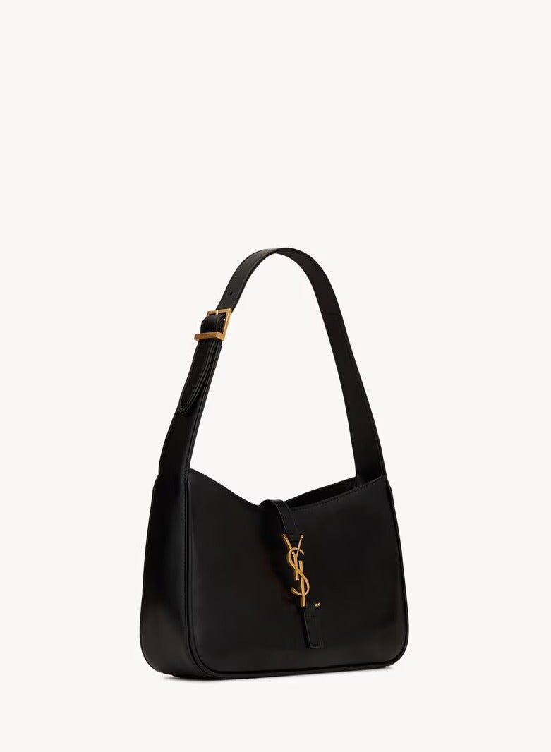 حقيبة هوبو جلدية نسائية من YSL Le 5 à 7، حقيبة توت نسائية، حقيبة كتف نسائية، حقيبة يد نسائية، حقيبة سفر نسائية، أسود