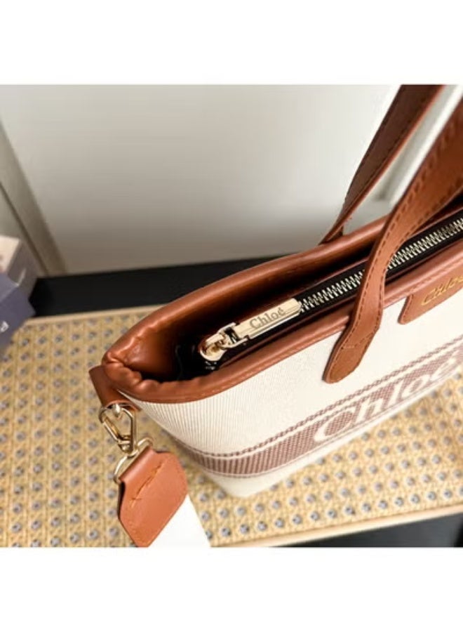Chloe Chloé Canvas - Leather Tote：Logo Stripe, Subtle Sophistication  29cm*21cm*11cm - Image 2