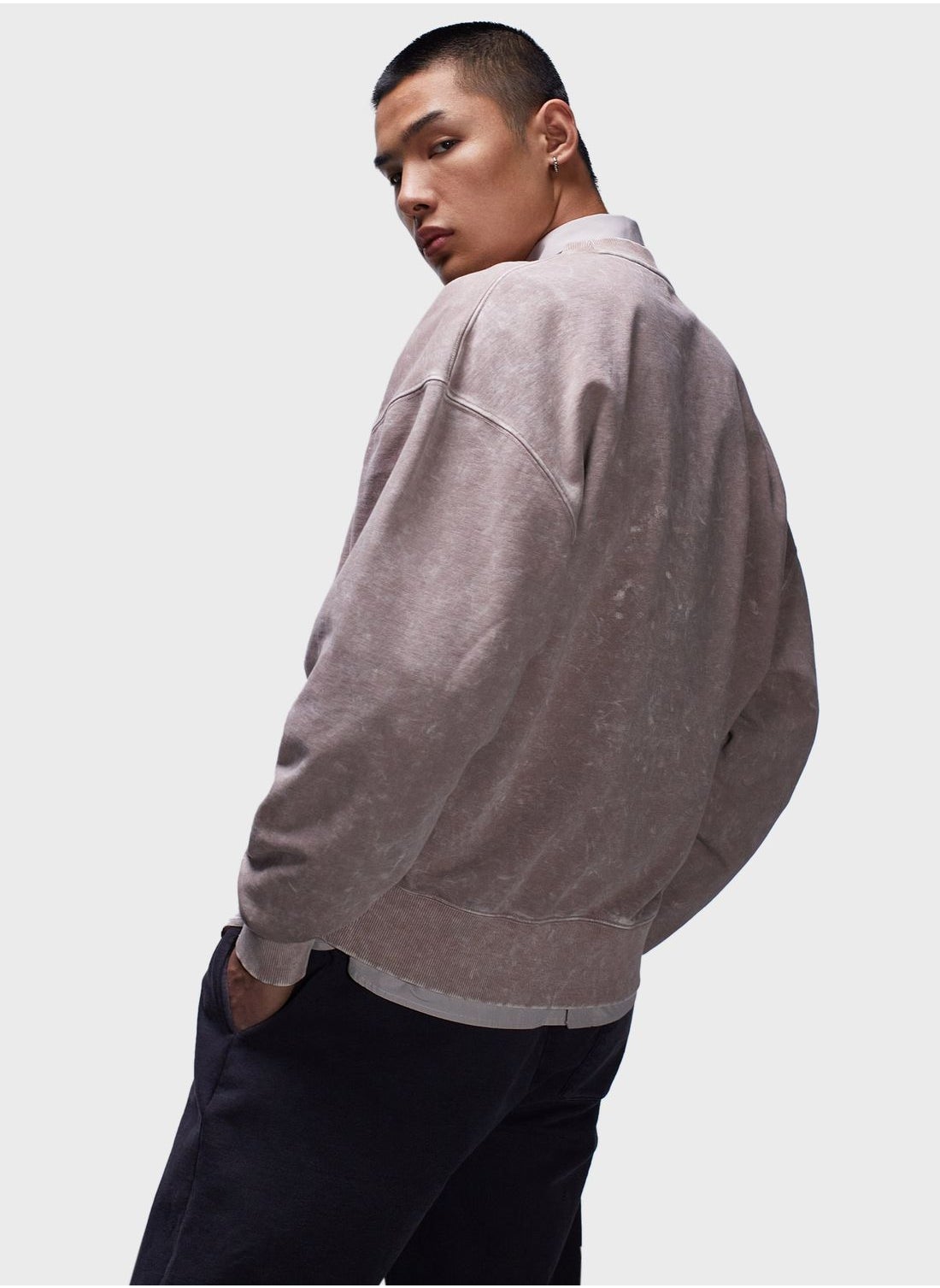 Topman Oversized Fit Sweatshirt With Acid Wash In - https://f.nooncdn.com/p/pzsku/Z539FF7A8A89A5B2D29CEZ/45/_/1719231424/7e11400b-b9e7-4ffe-9d53-6fd04683e0fc.jpg?format=jpg&width=original