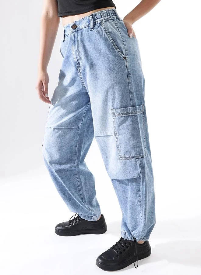 هوبرهولمي جينز نسائي بخصر عالٍ بقصة واسعة مستوحاة من الباراشوت مع لمسة باهتة خفيفة