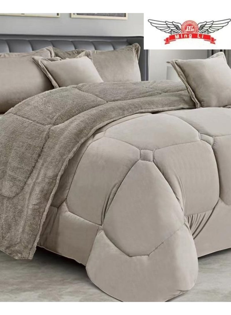 مينجلي مفرش شتوي نفرين نظام وجهين وجه مخمل وجه فرو - طقم مفارش 6 قطع ( 1 مفرش + 1 واقي مرتبة مطاط + 4 أغطية وسائد ديكورية )  مقاس المفرش 230X250 سم ومقاس واقي المرتبة 200×200+40 سم - Image 2