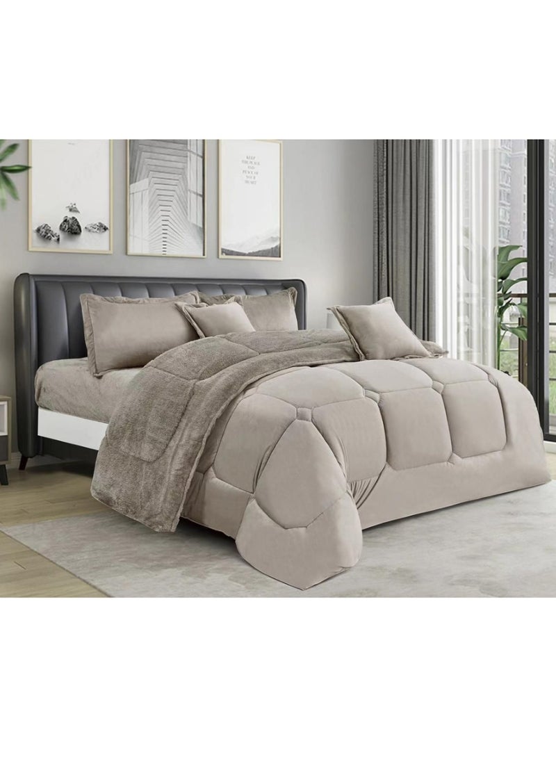 مينجلي مفرش شتوي نفرين نظام وجهين وجه مخمل وجه فرو - طقم مفارش 6 قطع ( 1 مفرش + 1 واقي مرتبة مطاط + 4 أغطية وسائد ديكورية )  مقاس المفرش 230X250 سم ومقاس واقي المرتبة 200×200+40 سم - Image 1