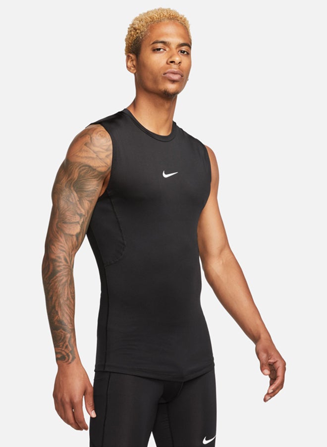 Nike تي شيرت لياقة بدنية بدون أكمام للرجال بتقنية Dri-FIT - Image 4
