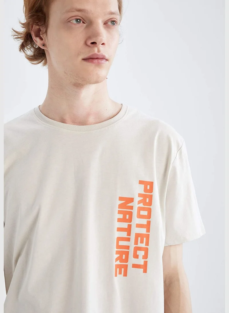 ديفاكتو Long Fit Short Sleeve Back Print T-Shirt