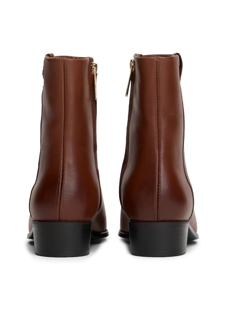 TOMMY HILFIGER Leather Pointy Zip Bootie - Image 3