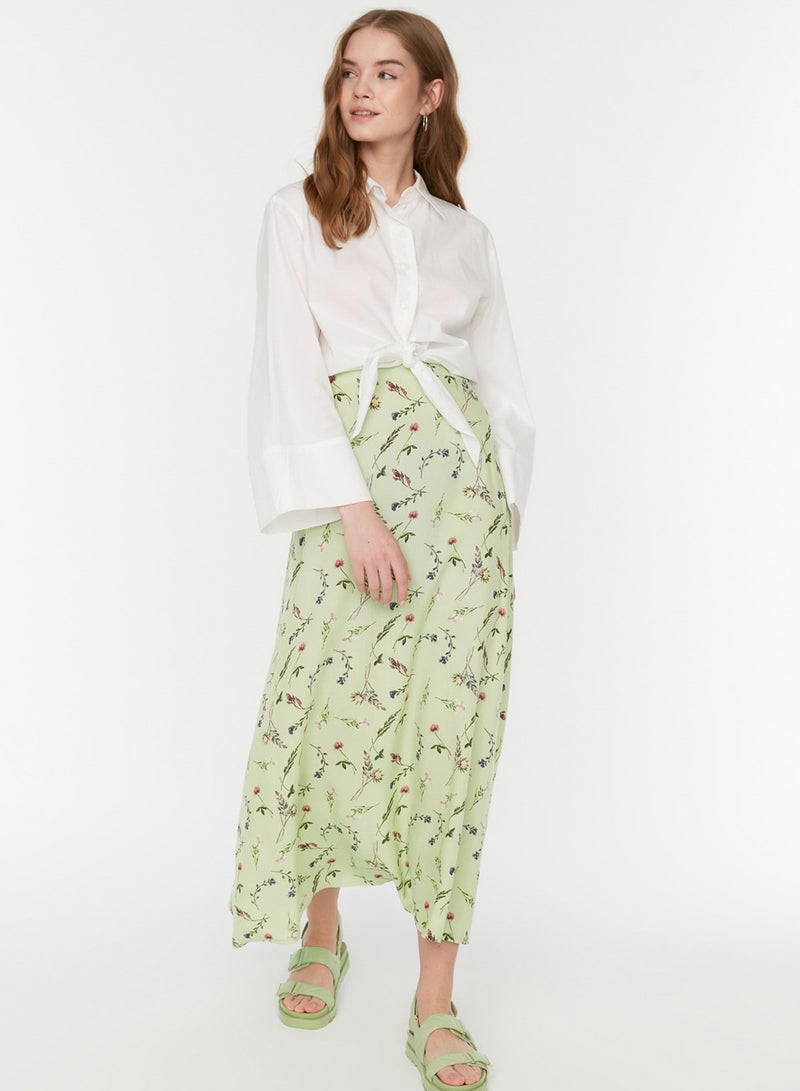 trendyol Green Floral Patterned Unlined Skirt - TCTSS22EE0006 - Image 1
