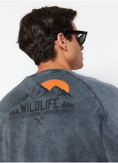 trendyol Anthracite Oversize/Wide Fit Tropical Printed 100% Cotton Sweatshirt TMNAW24SW00060  - Image 4