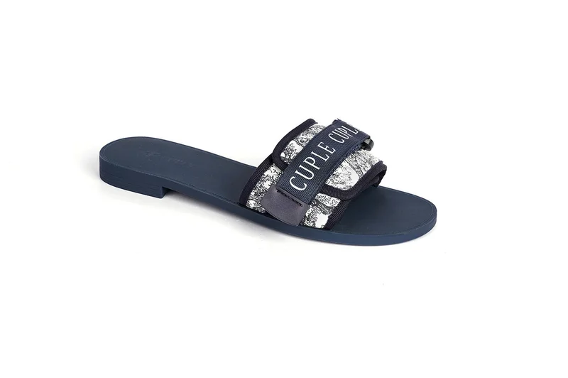 Cuple Ladies Lifestyle Slides