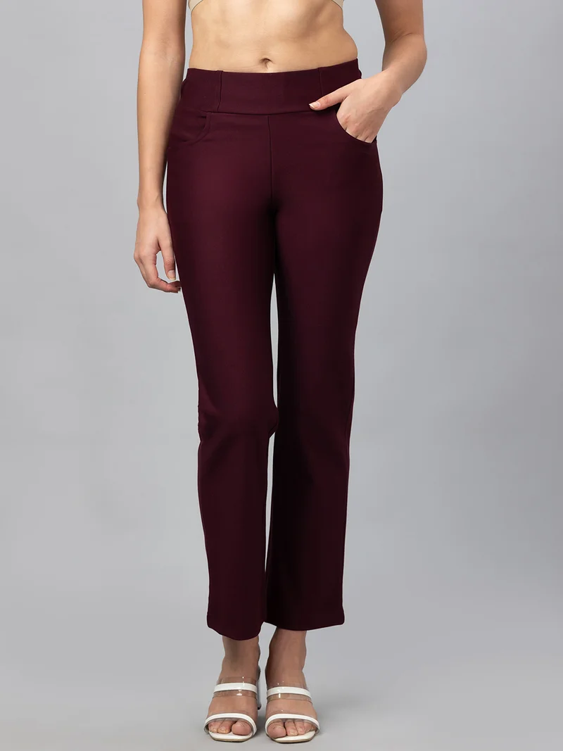 جلو باص Women Wine Solid Regular Fit Tregging