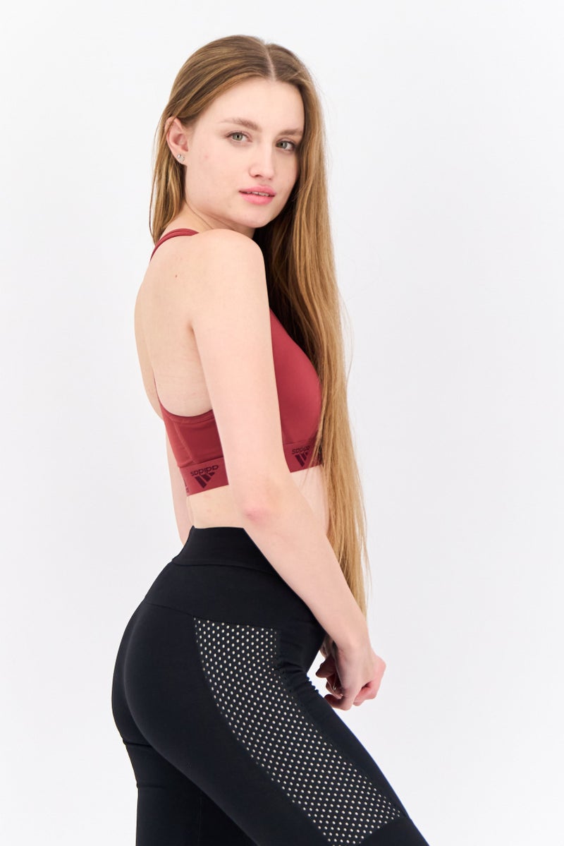 Adidas حمالة صدر رياضية مبطنة بشعار العلامة التجارية للنساء، مارون - Image 2