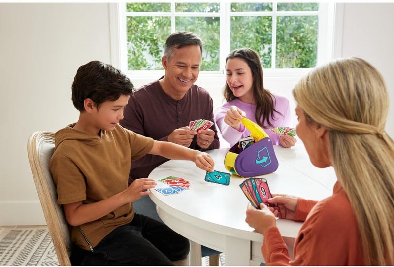 Mattel Games UNO Flip Attack Card Game with Launcher Unit & Double-Sided Deck for Kids, Families & Parties, 2-10 Players Ages 7+ - Image 2