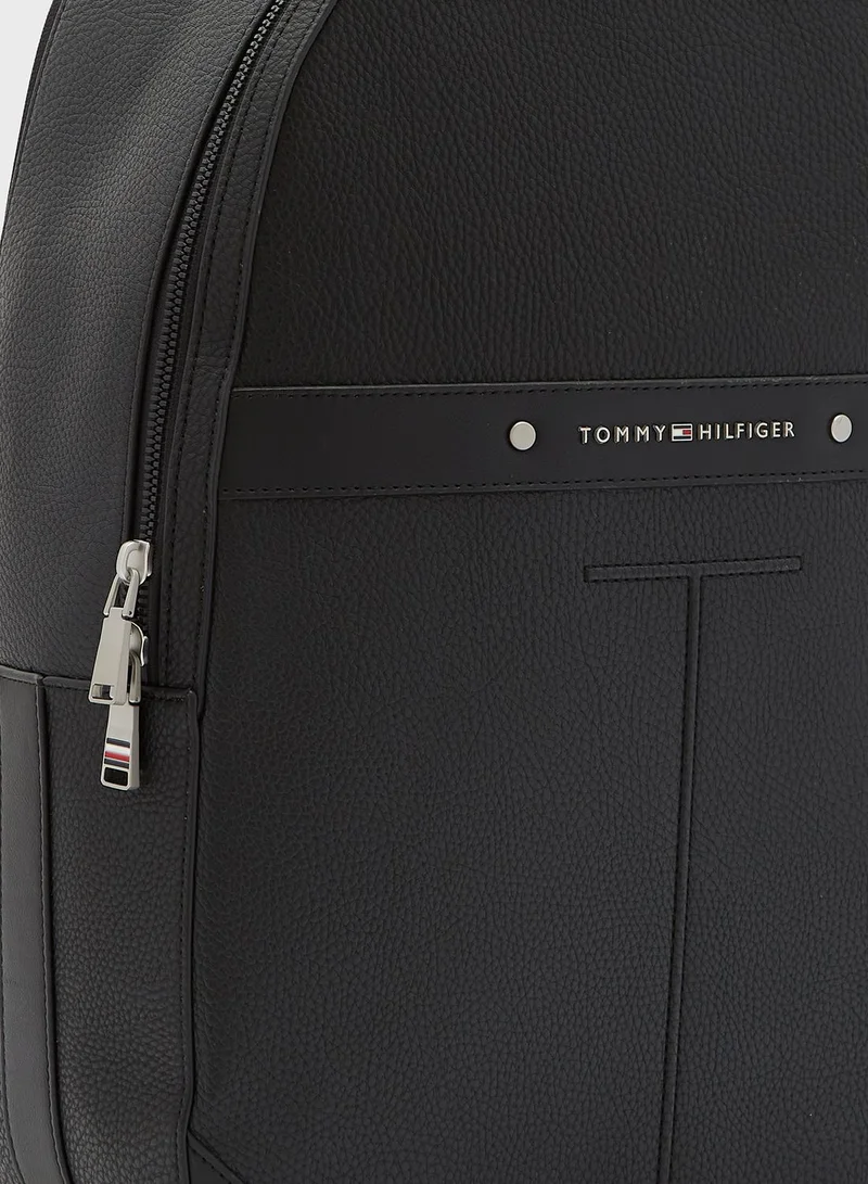 تومي هيلفيغر شنطة ظهر بسحاب