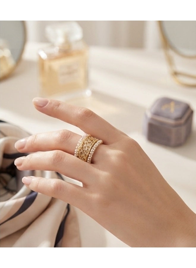 ROMAD A beautiful ring adorned with pearls and crystals—an elegant, modern piece of jewelry. - Image 4