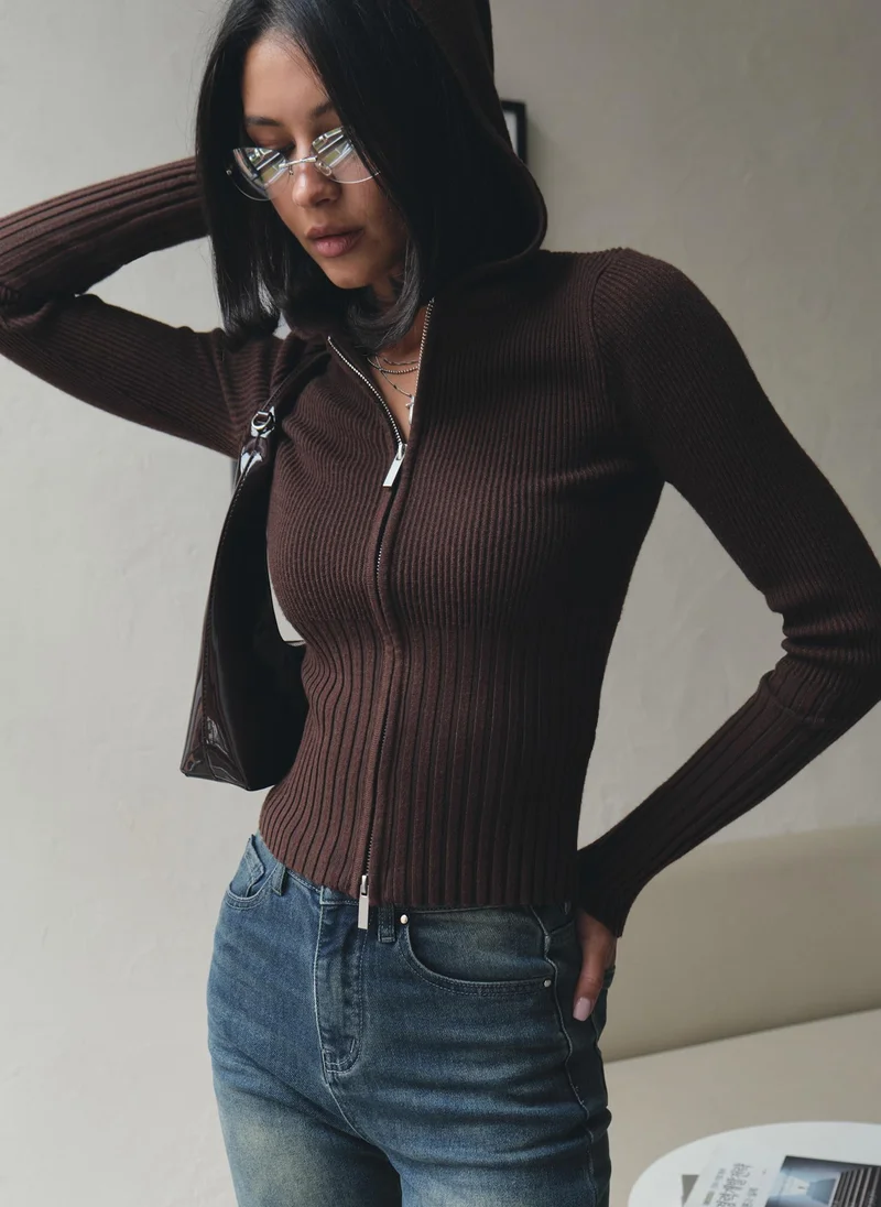Rib-knit cardigan with zip fastening
