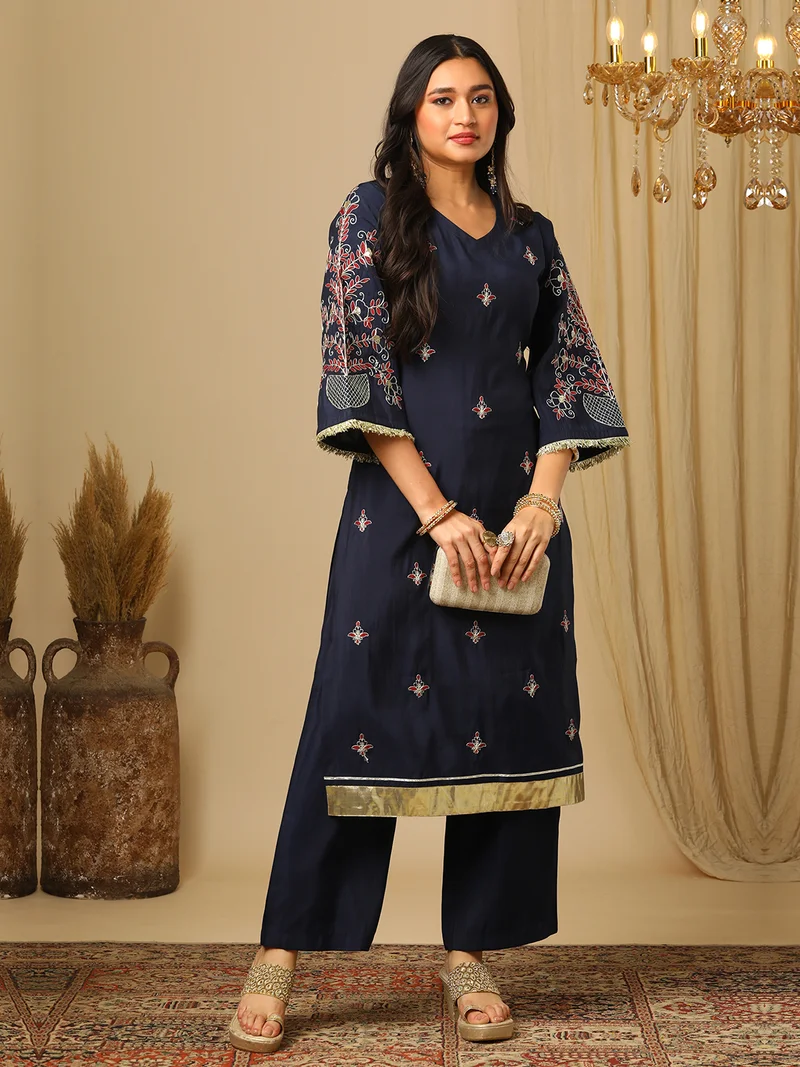 globus Globus Women Ethnic Motifs Embroidered Regular Kurta With Trousers