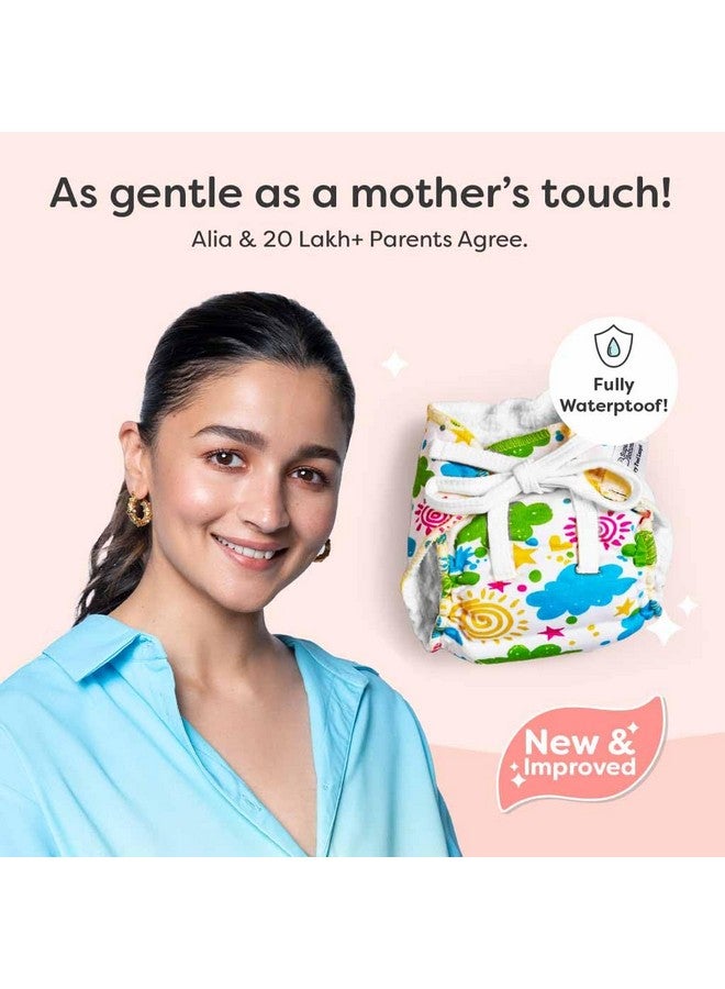 سوبربوتمز حفاضات Superbottoms First Love Dryfeel Langot للأطفال حديثي الولادة | حفاضات لا فوضى لا فوضى | حشوة قطنية فاخرة (بدون إسفنجة) | فائقة النعومة | وقت خالٍ من الفوضى بدون حفاضات | 0-9 أشهر | (مطبوعة، عبوة من 3 قطع، كبيرة). - Image 3