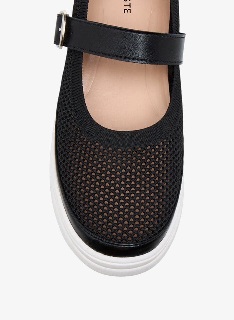 سيليست أحذية رياضية نسائية بنسيج مزين بإبزيم - Image 4