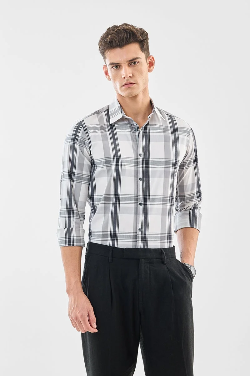 سنيتش قميص كاروهات بقصة ضيقة ومرنة