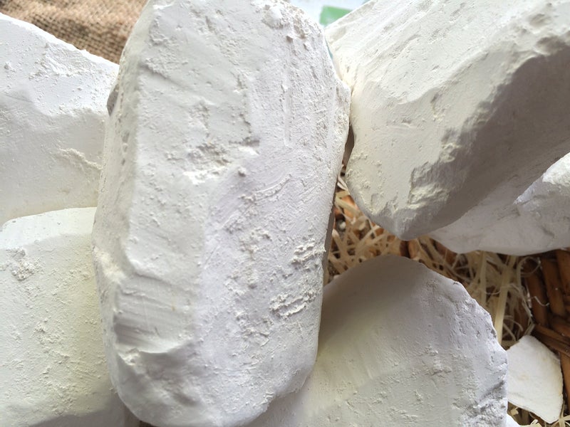 UCLAYS SUMY edible Chalk chunks natural for eating 8 oz 220 g