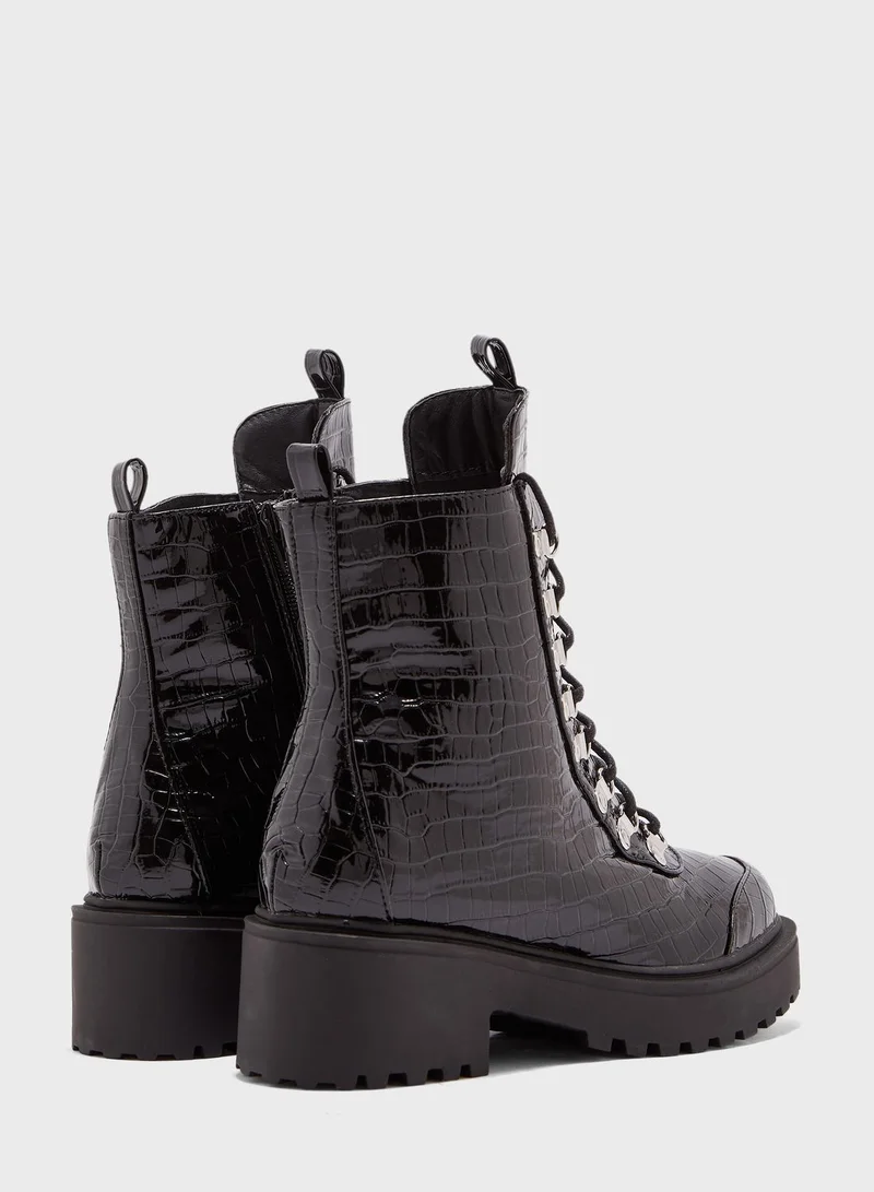 PUBLIC DESIRE Nyla Flat Boot