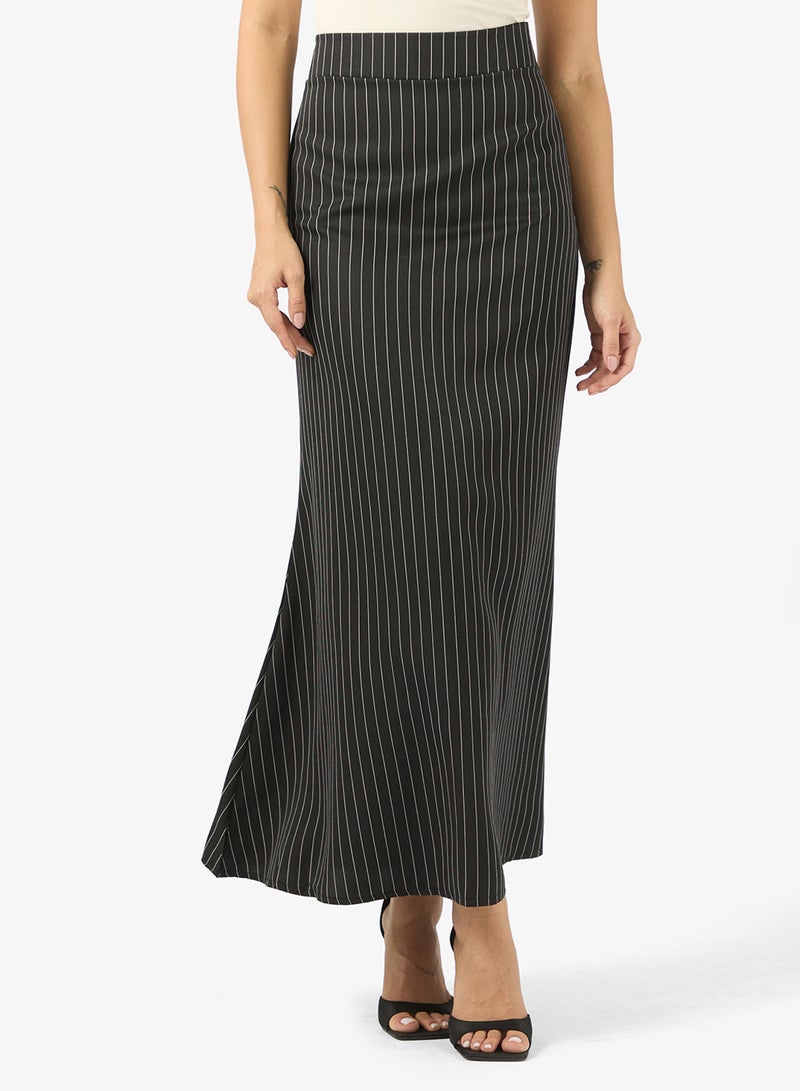 خزانة طقم بلوزة وتنورة مخططة - Image 4