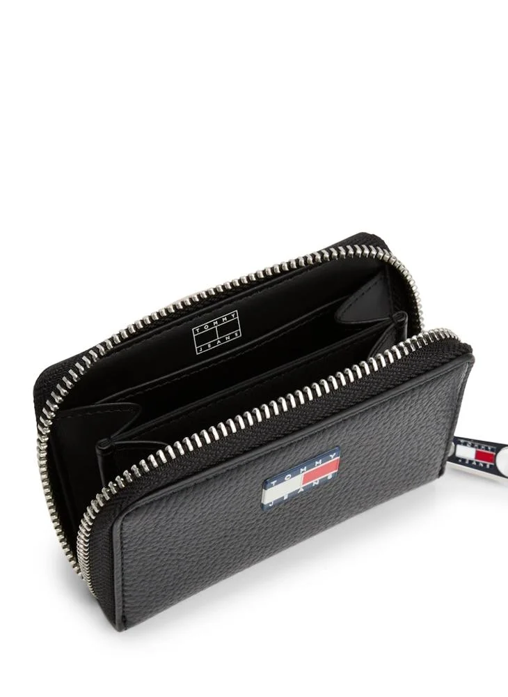 TOMMY JEANS Logo Wallets