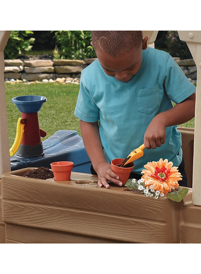 ستيب2 Great Outdoors Playhouse