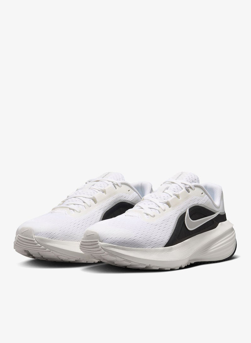 Nike Downshifter 14 - Image 3