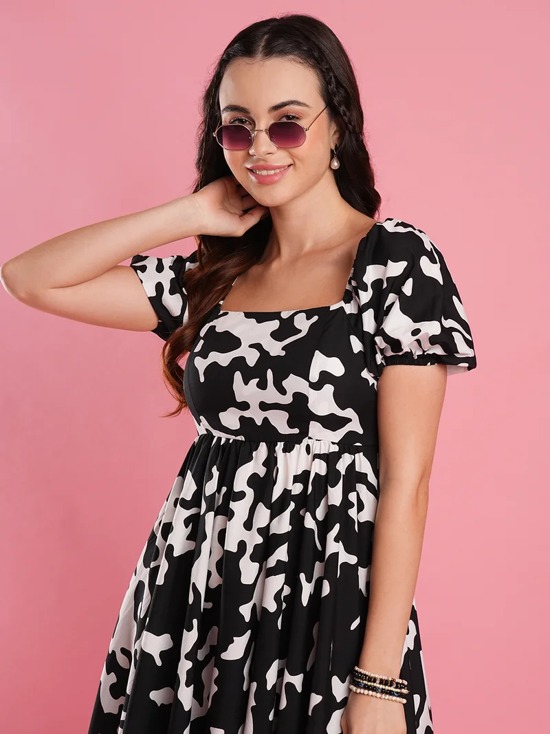 globus Women Printed Puff Sleeve Fit & Flare Dress
