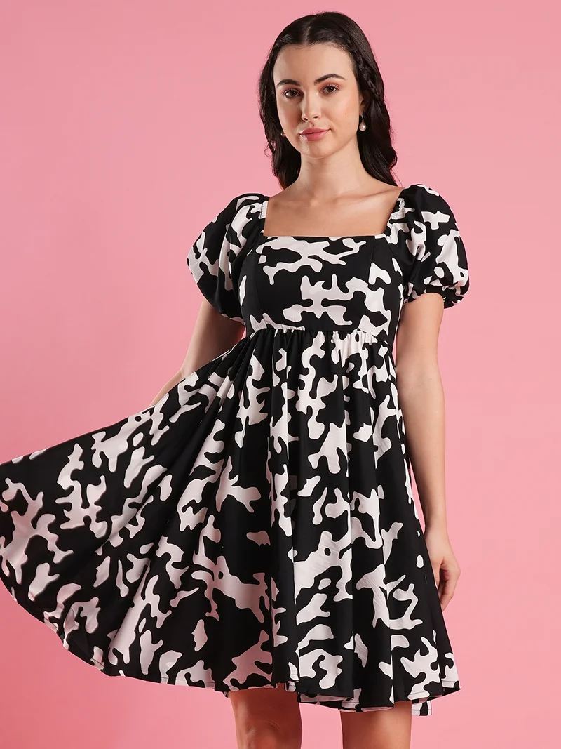 globus Women Printed Puff Sleeve Fit & Flare Dress