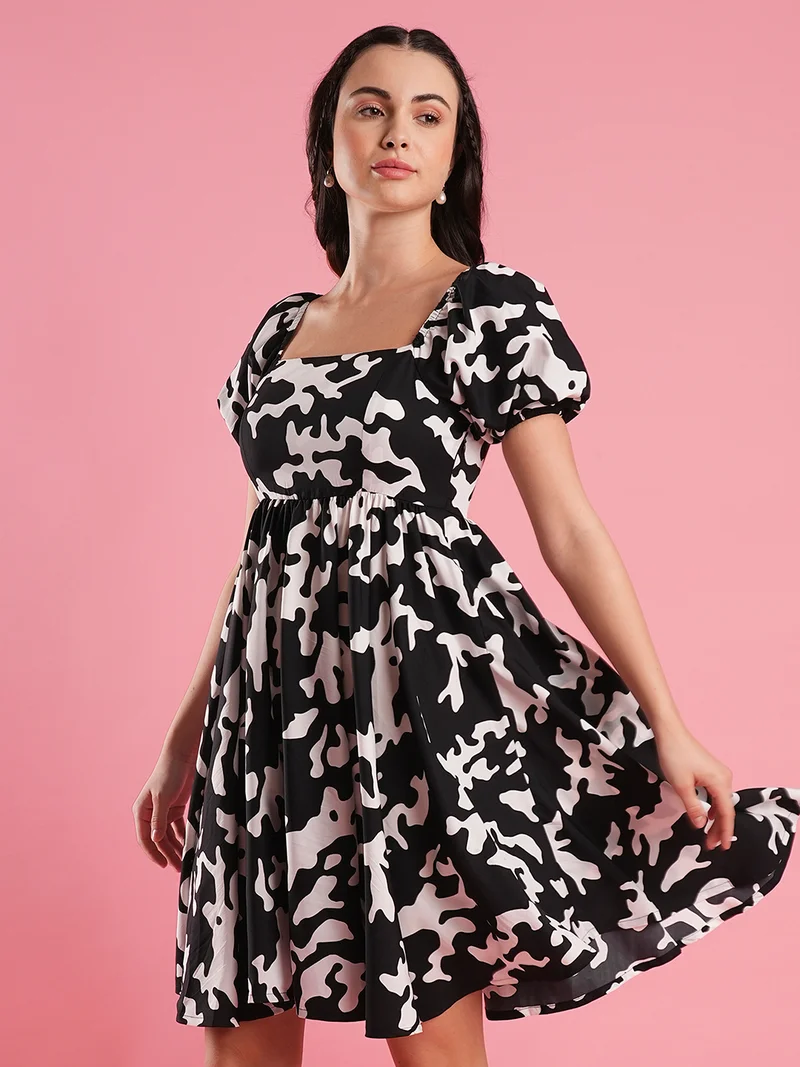 globus Women Printed Puff Sleeve Fit & Flare Dress