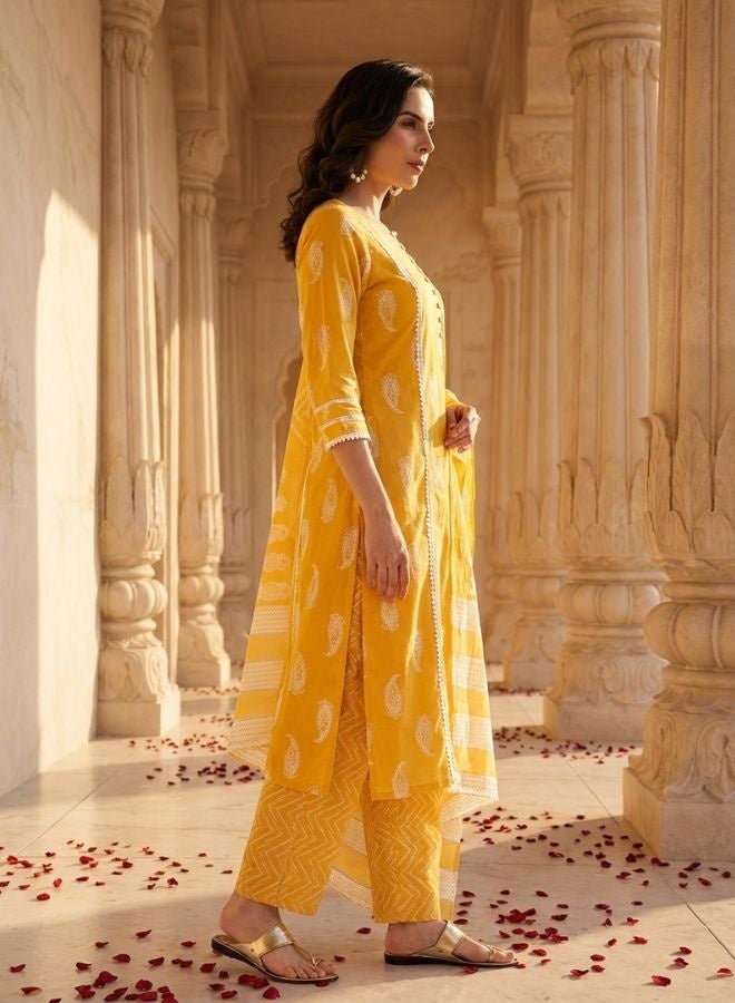 Yuris Women Yellow Paisley Printed Pure Cotton Kurta with Trousers  With Dupatta - Image 4