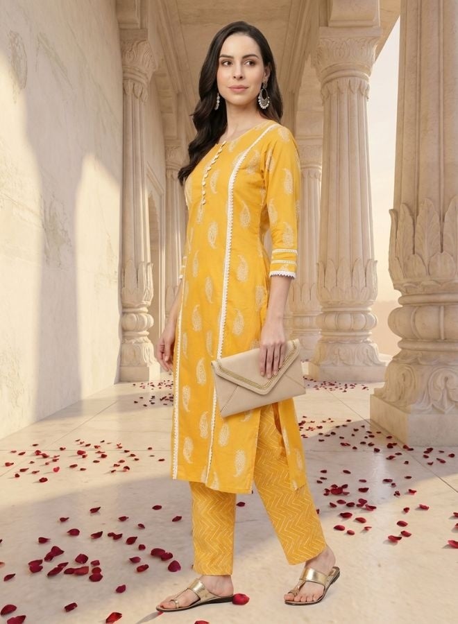 Yuris Women Yellow Paisley Printed Pure Cotton Kurta with Trousers  With Dupatta - Image 3