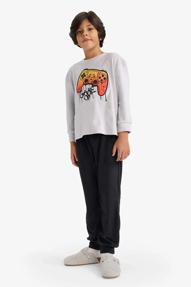 ديفاكتو Boy Velvet Printed Top and Bottom 2 Piece Pyjamas Set