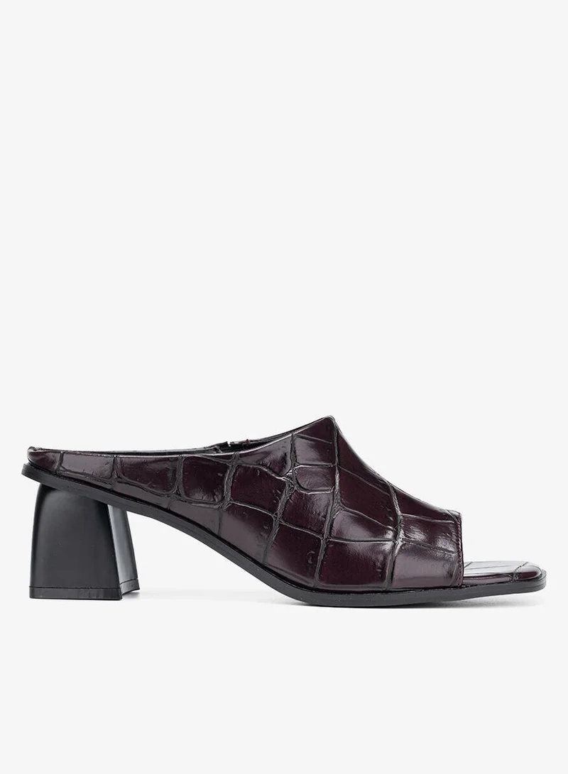 Bata Cut‑Out Block Heel Sandals