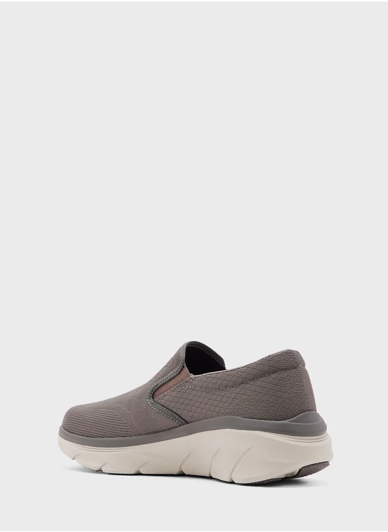 SKECHERS D'Lux Walker 2.0