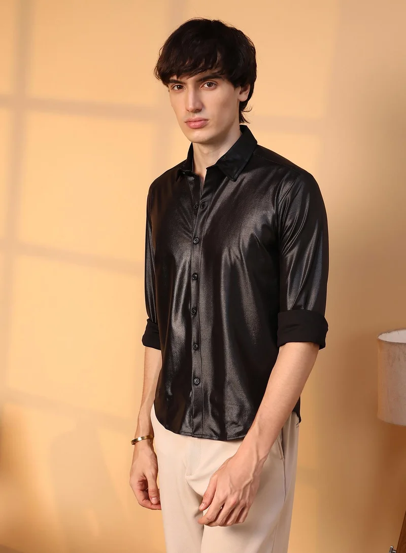 Campus Sutra Campus Sutra Men's Obsidian Black Solid Suede Shirt For Casual Wear | Spread Collar | Long Sleeve | Button Closure | Shirt Crafted With Comfort Fit For Everyday Wear
